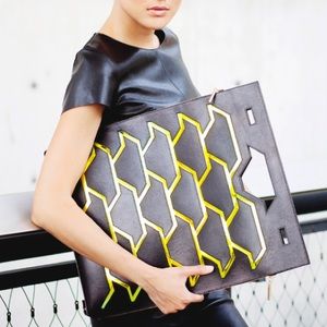 N.O.N.MEMBER PRISMA LARGE TOTE